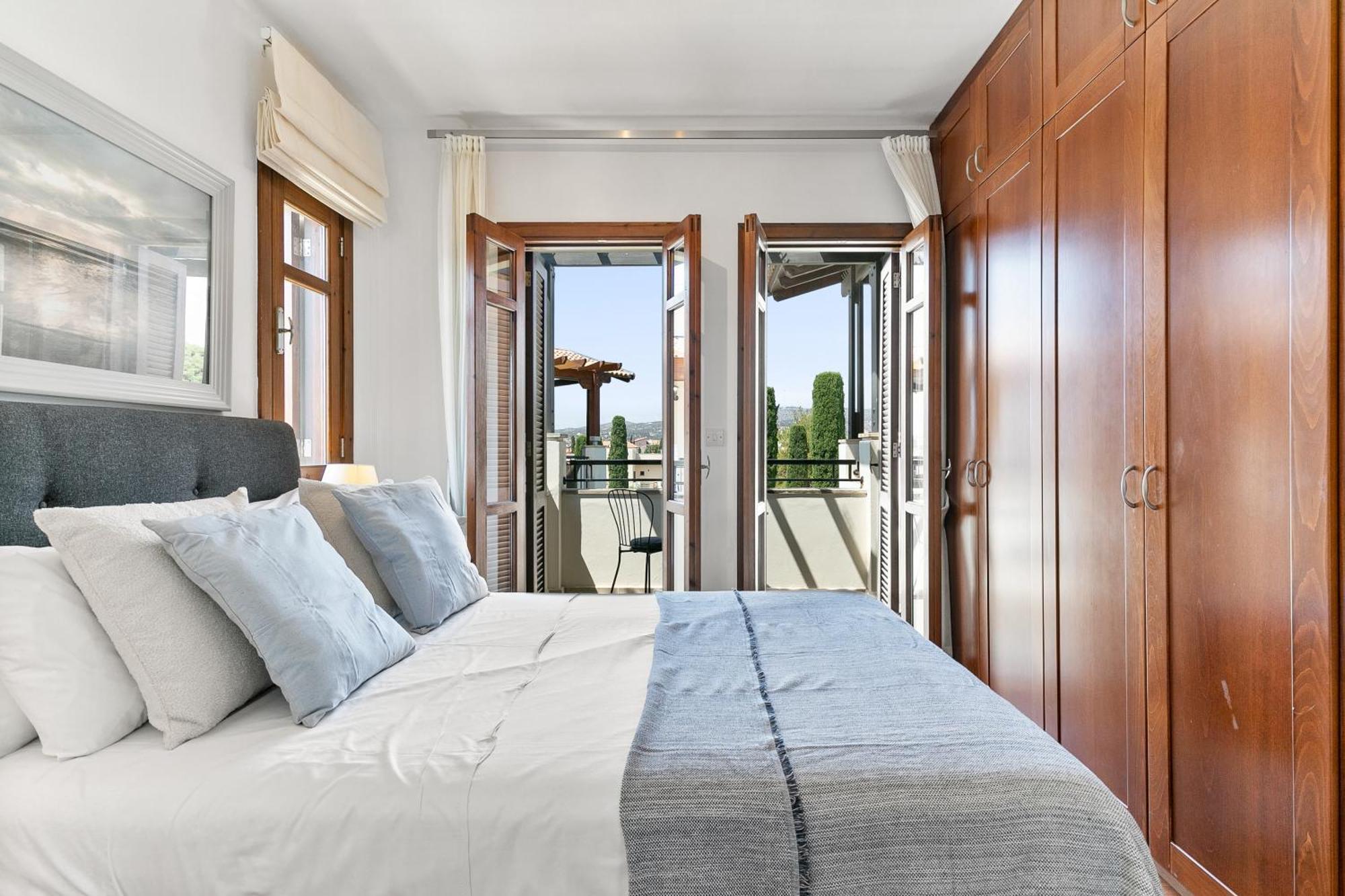 2 Bedroom Apartment Chloe With Communal Pool, Aphrodite Hills Resort Kouklia Eksteriør bilde