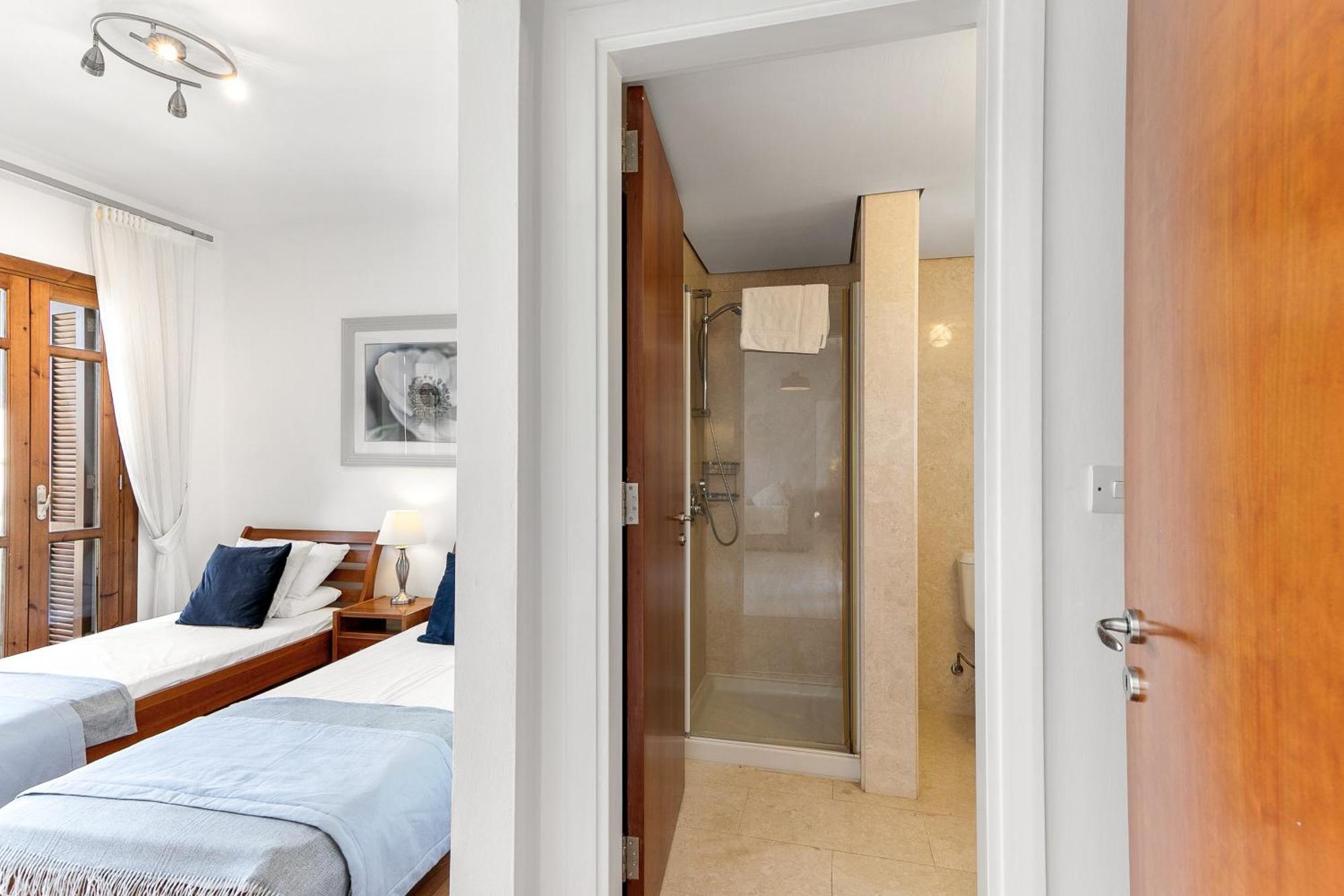 2 Bedroom Apartment Chloe With Communal Pool, Aphrodite Hills Resort Kouklia Eksteriør bilde