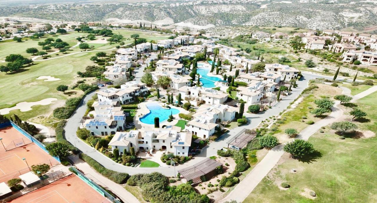 2 Bedroom Apartment Chloe With Communal Pool, Aphrodite Hills Resort Kouklia Eksteriør bilde