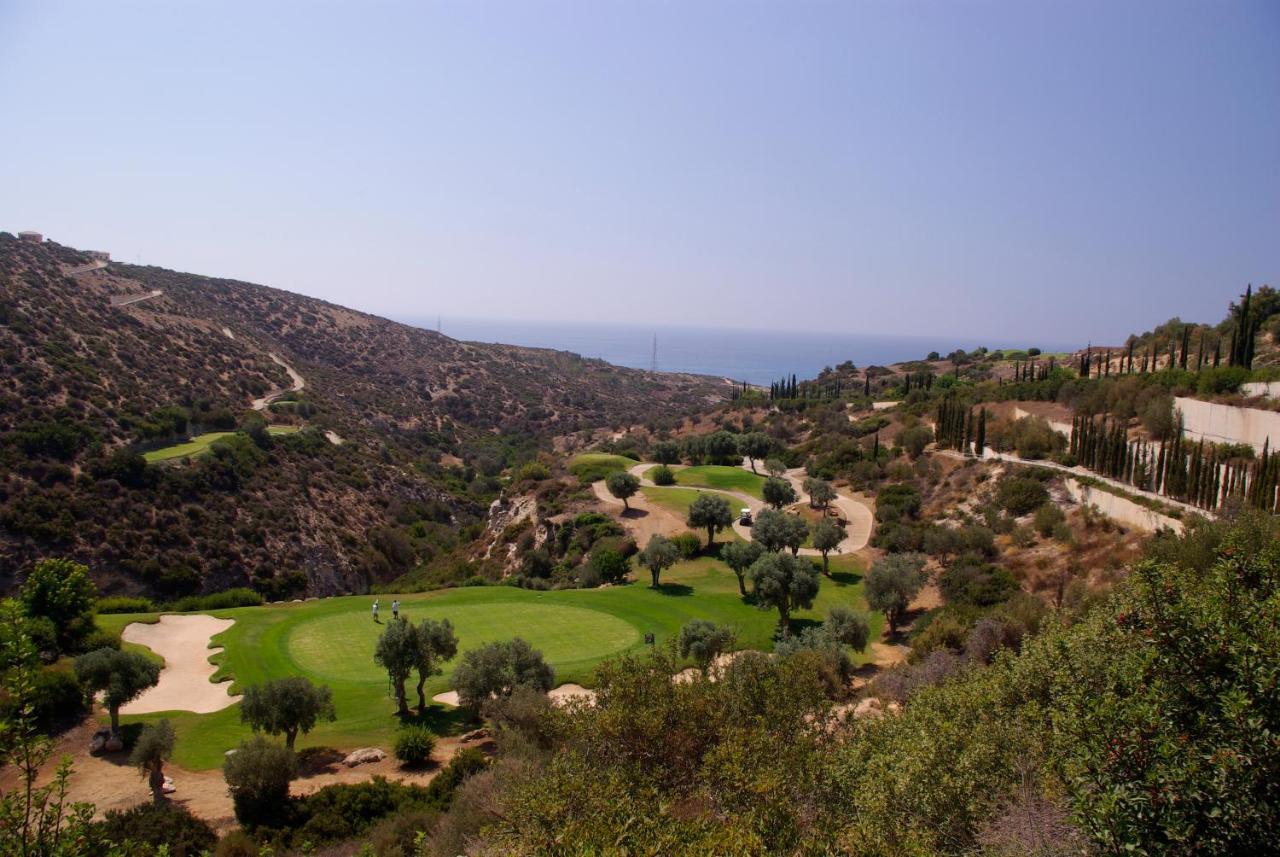 2 Bedroom Apartment Chloe With Communal Pool, Aphrodite Hills Resort Kouklia Eksteriør bilde